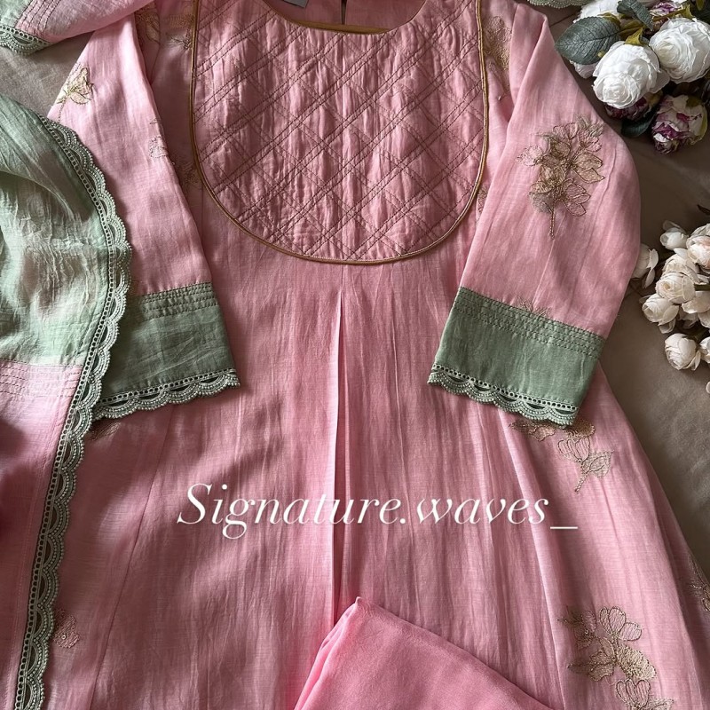 P I N K Y